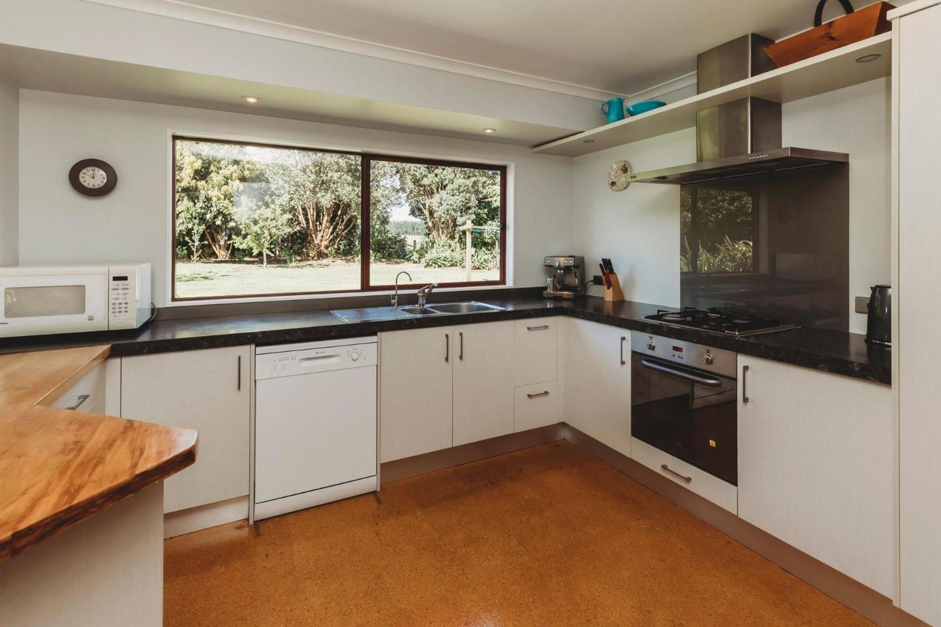 הוילה Tataraimaka Wharepuni Oakura Retreat מראה חיצוני תמונה